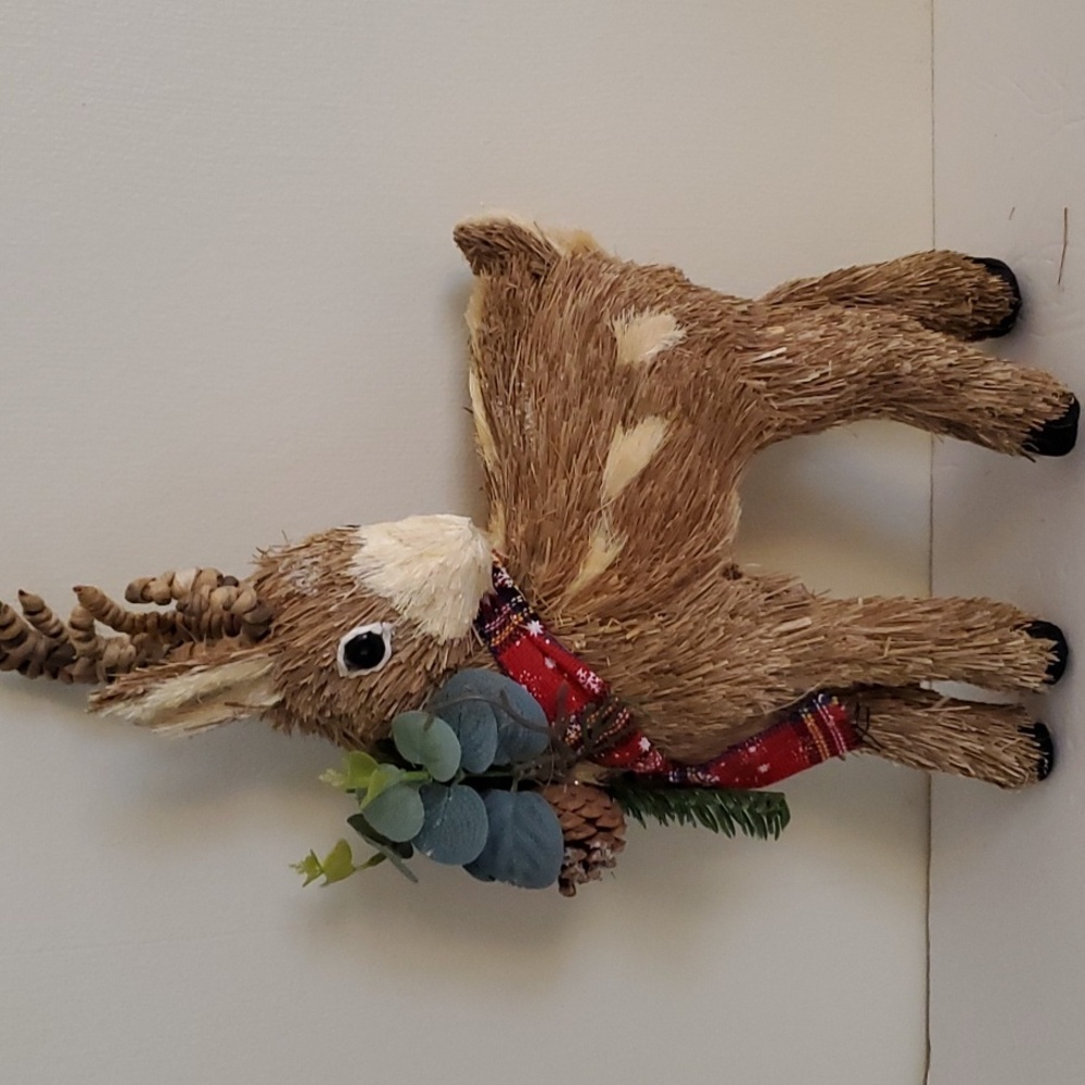 Fall Straw Animal Going Into Christmas Vintage Winter Wonderland Deer